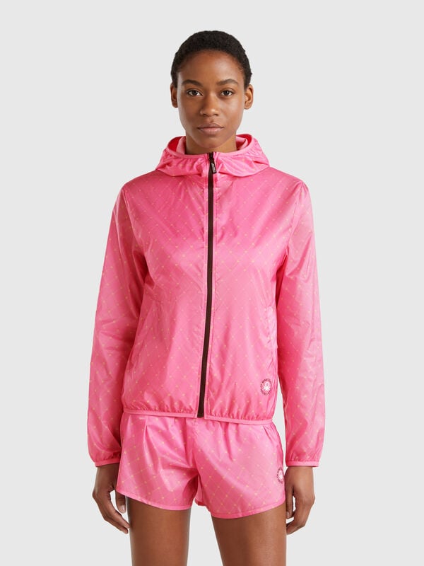 Chaqueta de nailon con logo estampado Mujer