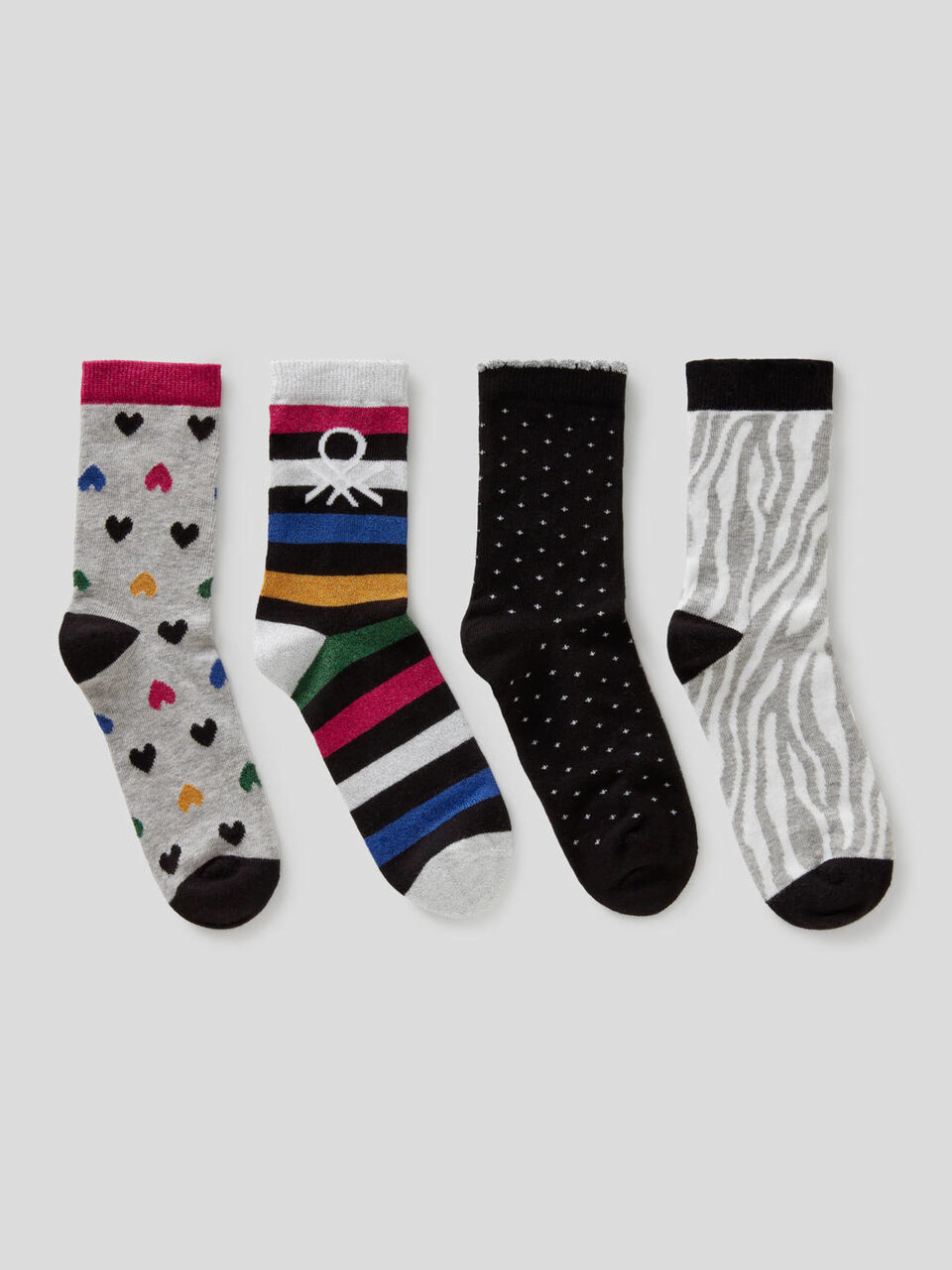 Cuatro pares de calcetines estampados image number 1