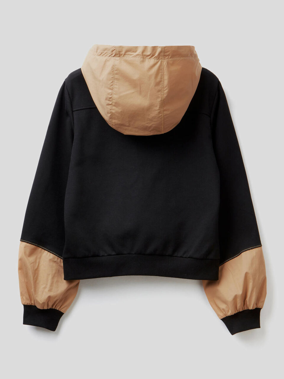 Sudadera con cremallera y capucha image number 2