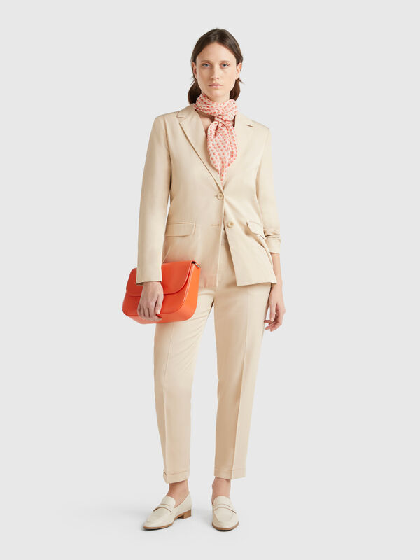 Pantalón fluido con puños Mujer
