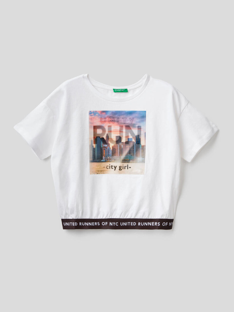 Camiseta cropped con estampado tornasolado image number 1
