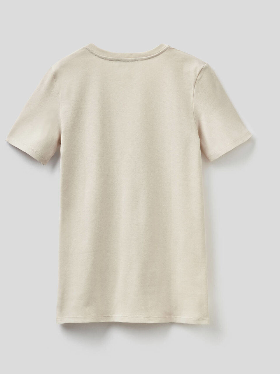 Camiseta de algodón puro con escote de pico image number 2