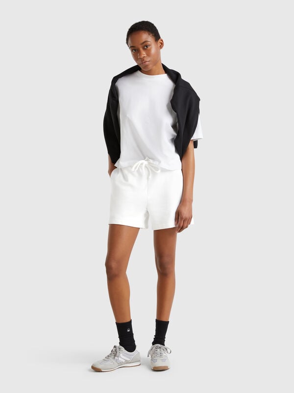 Pantalón corto con elástico con logo Mujer