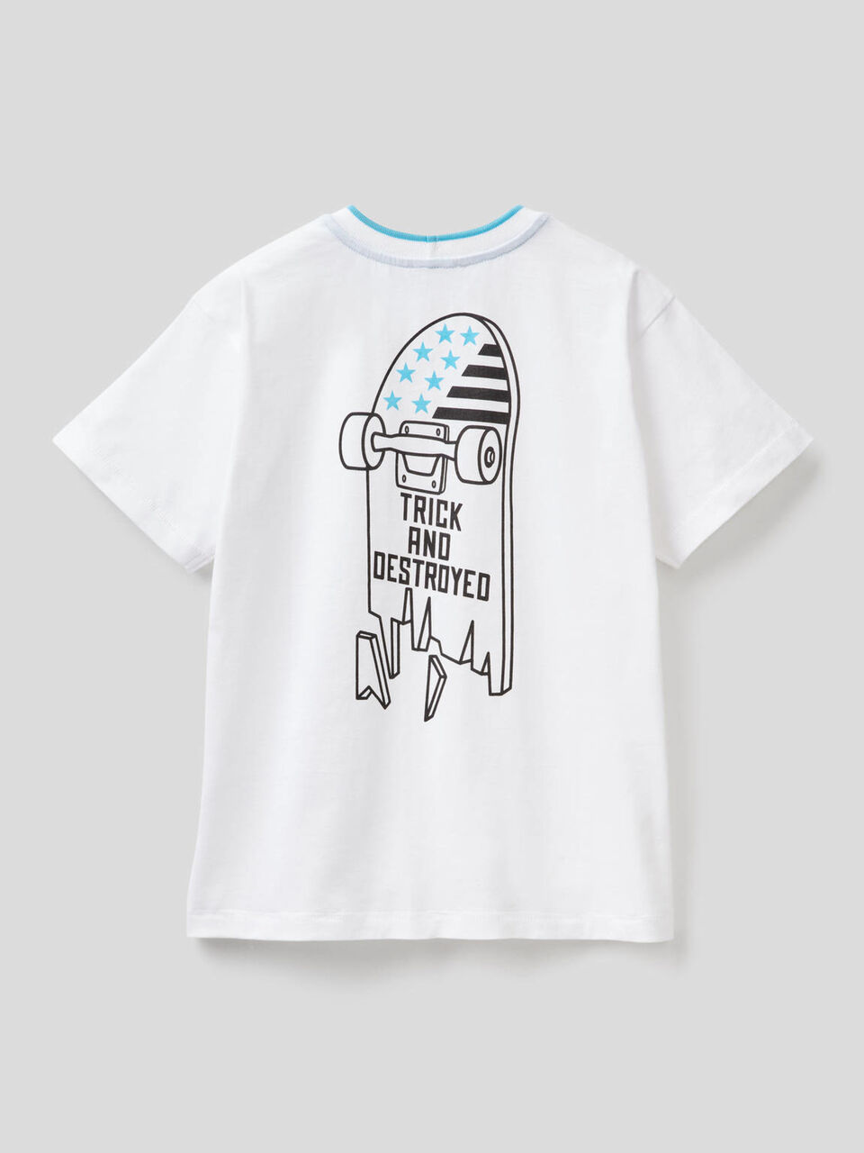 Camiseta con bolsillo image number 2