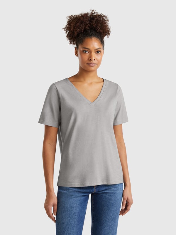 Camiseta de algodón flameado con escote de pico Mujer