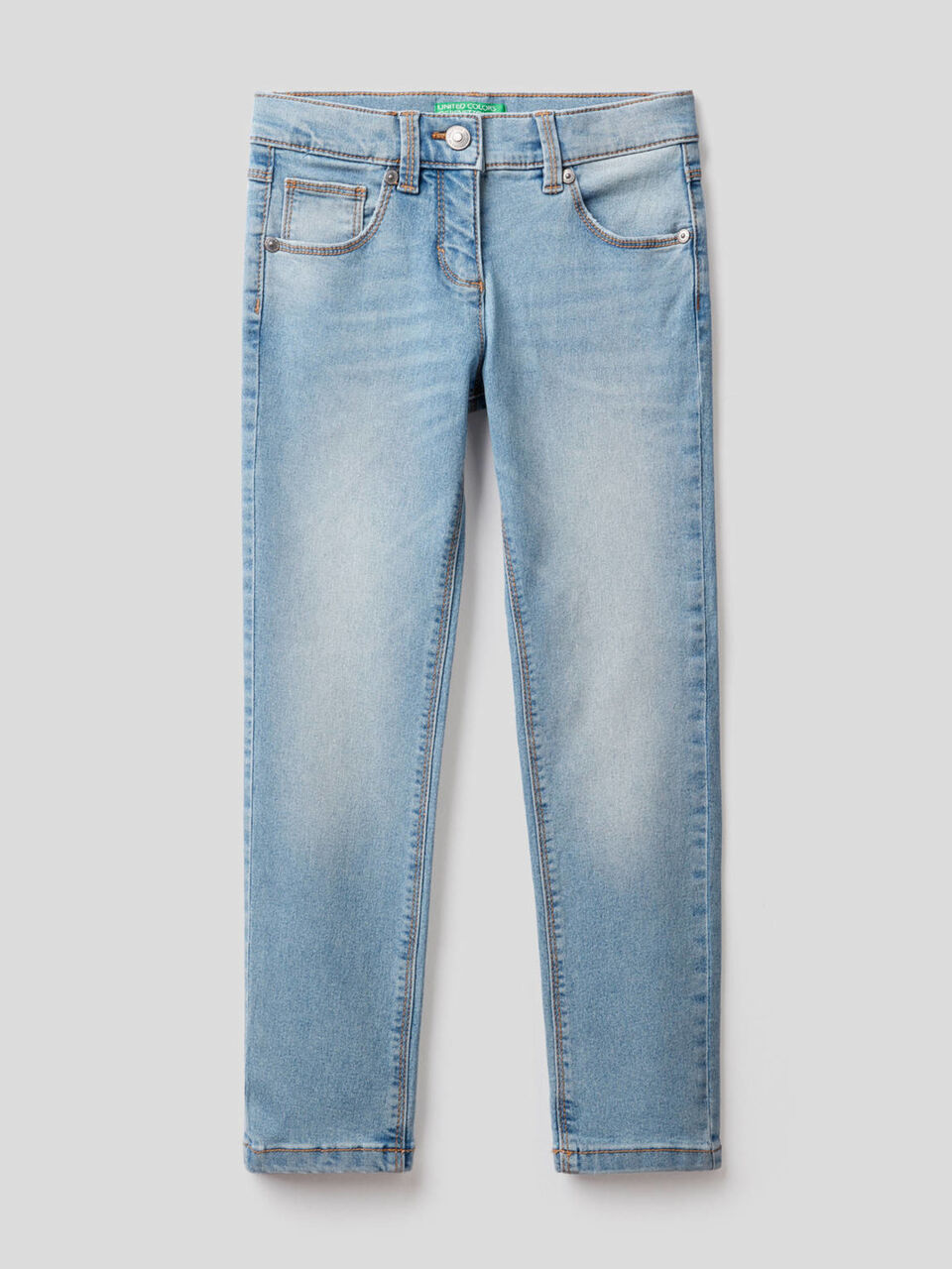 Vaqueros slim fit con cinco bolsillos image number 1