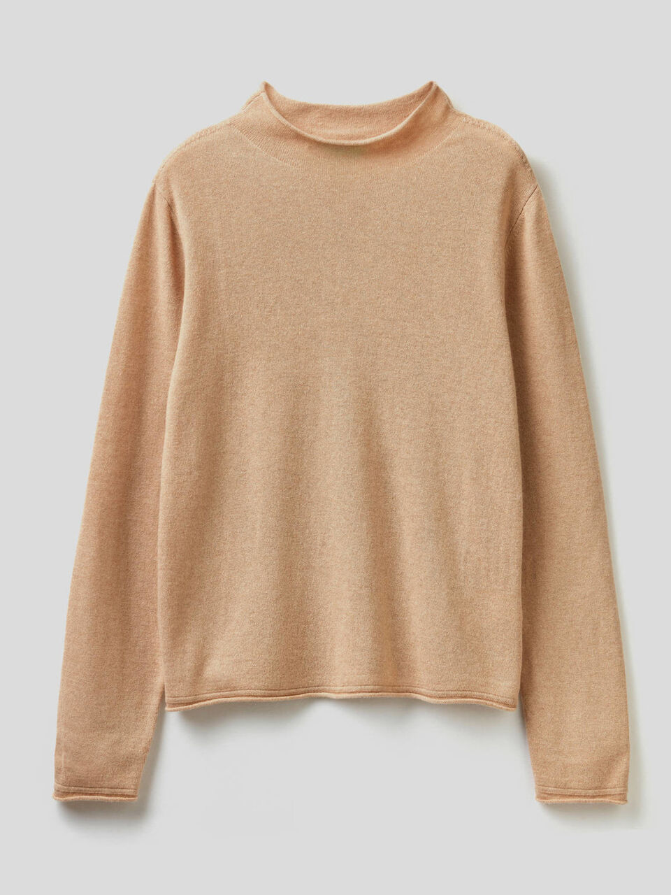 Jersey liso de cuello alto image number 1