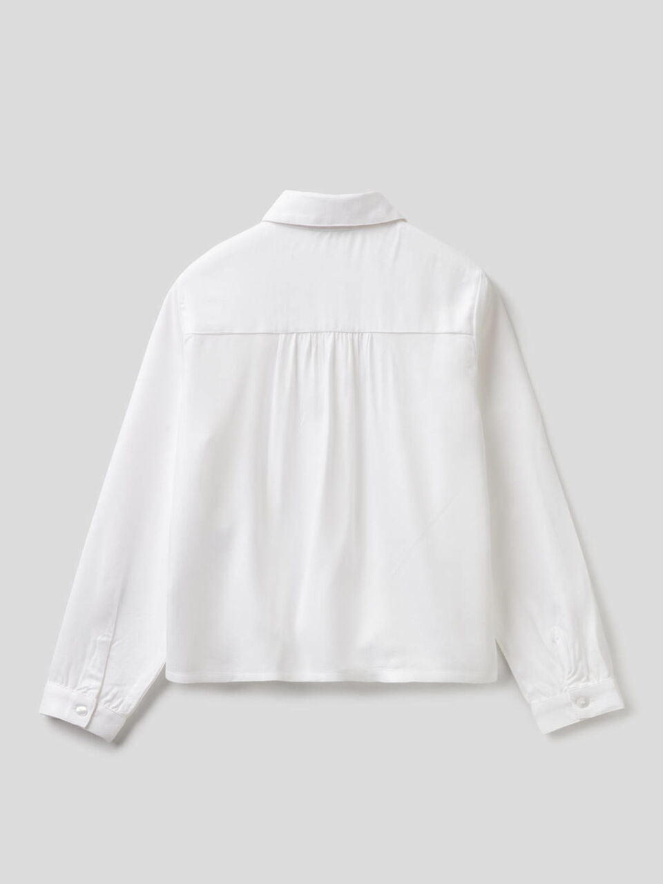 Camisa de viscosa sostenible image number 2