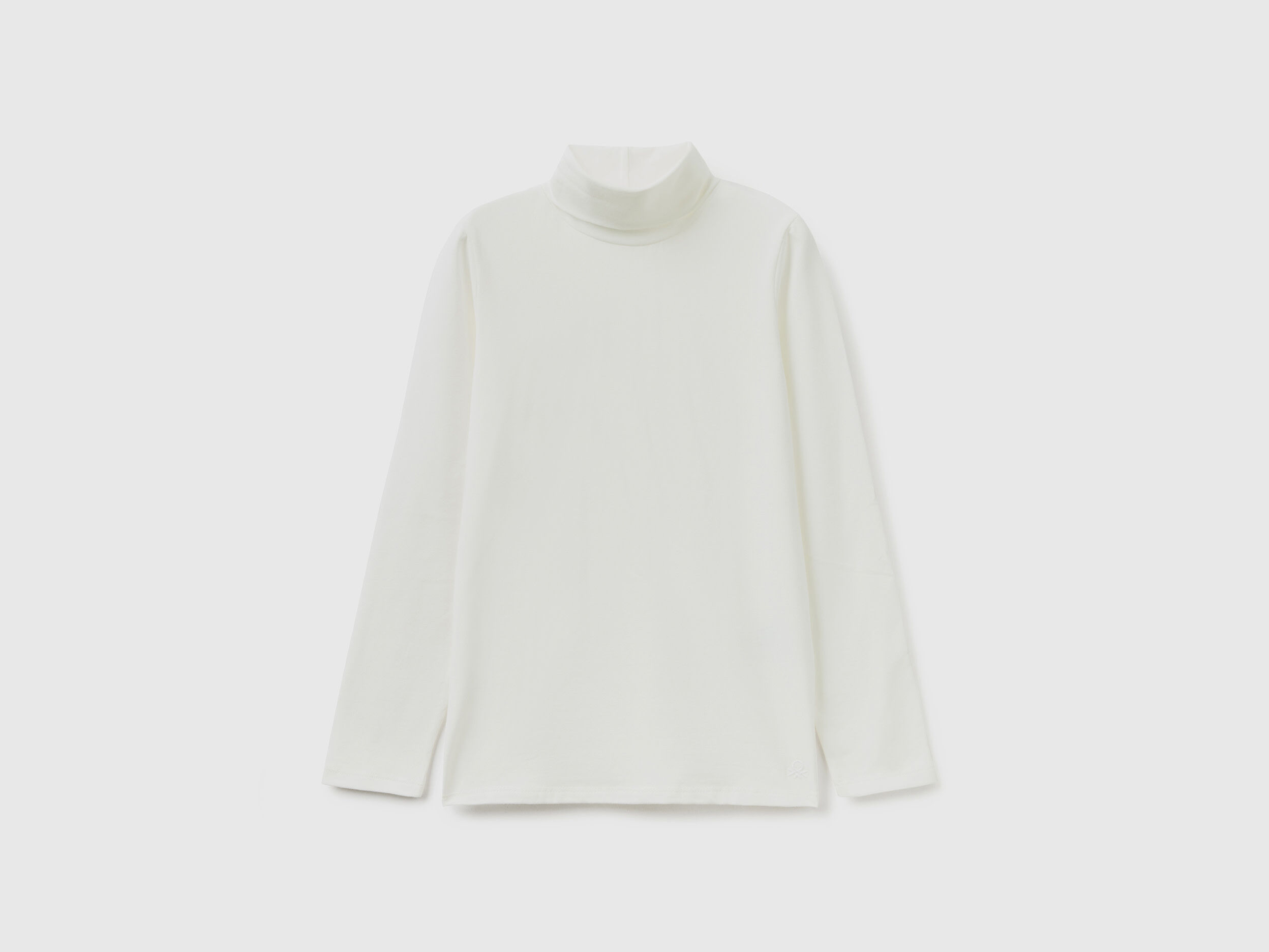 Camiseta blanca deals cuello alto niña