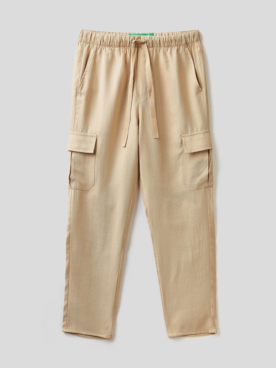 Pantalón cargo con cordón de ajuste image number 1