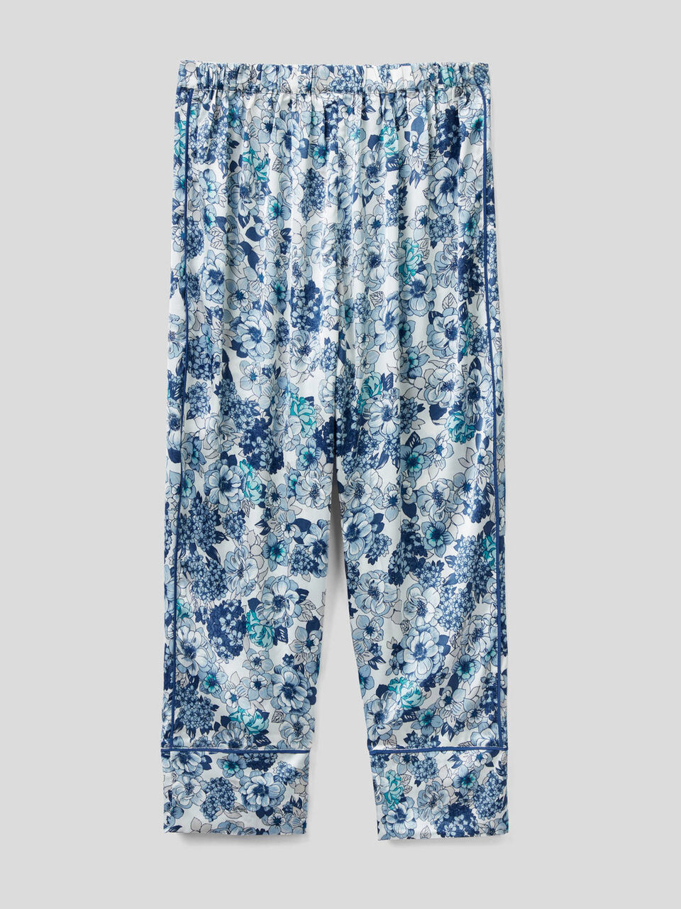 Pantalón cropped de raso image number 2