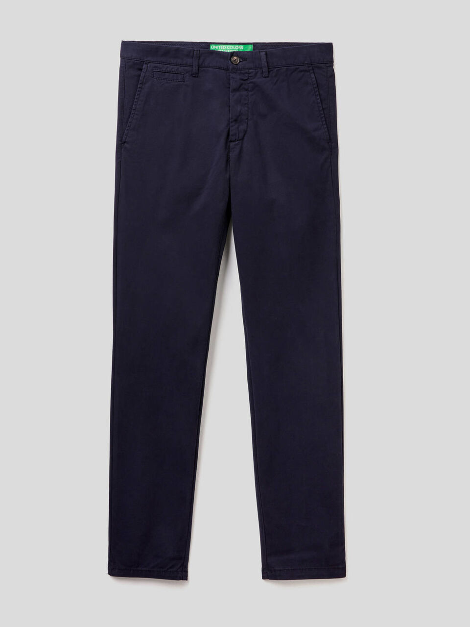 Pantalones chinos ceñidos image number 1