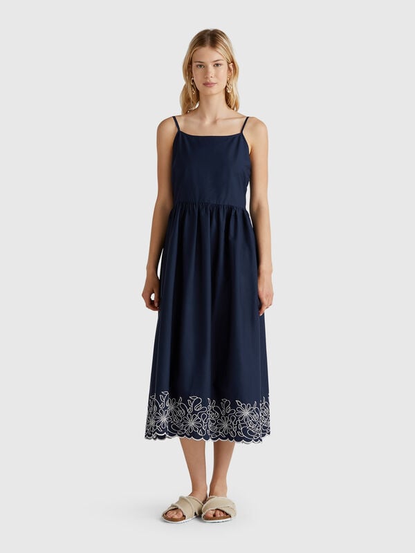 Vestido con bordado floral Mujer