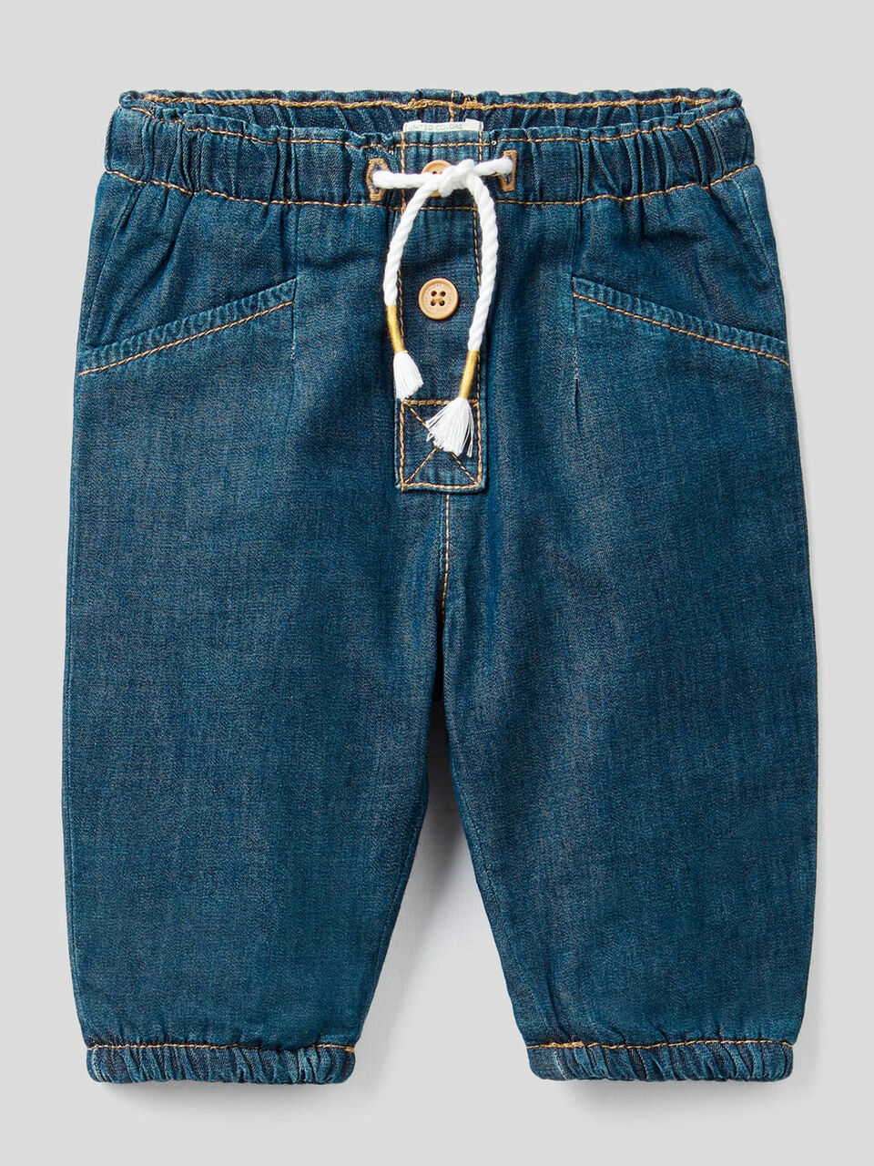 Pantalón vaquero ligero image number 1