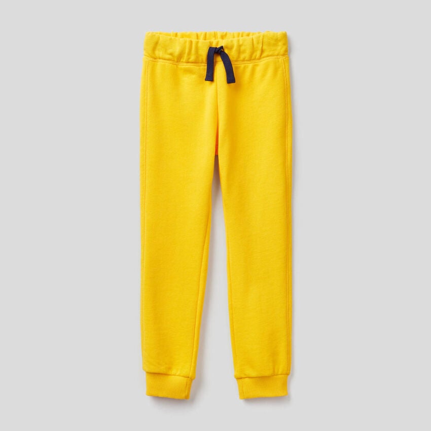 Pantalón amarillo de felpa de 100 % algodón
