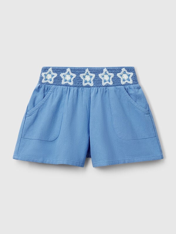 Pantalón corto con flores de macramé Niña