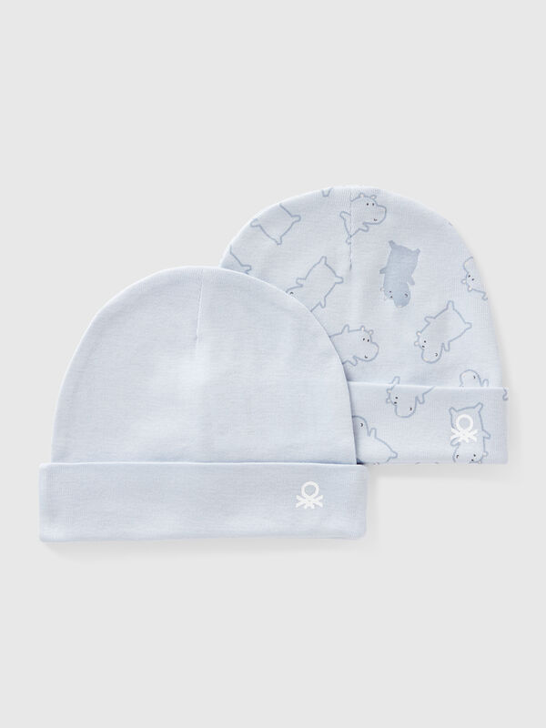 Dos gorros de algodón . Recién nacidos