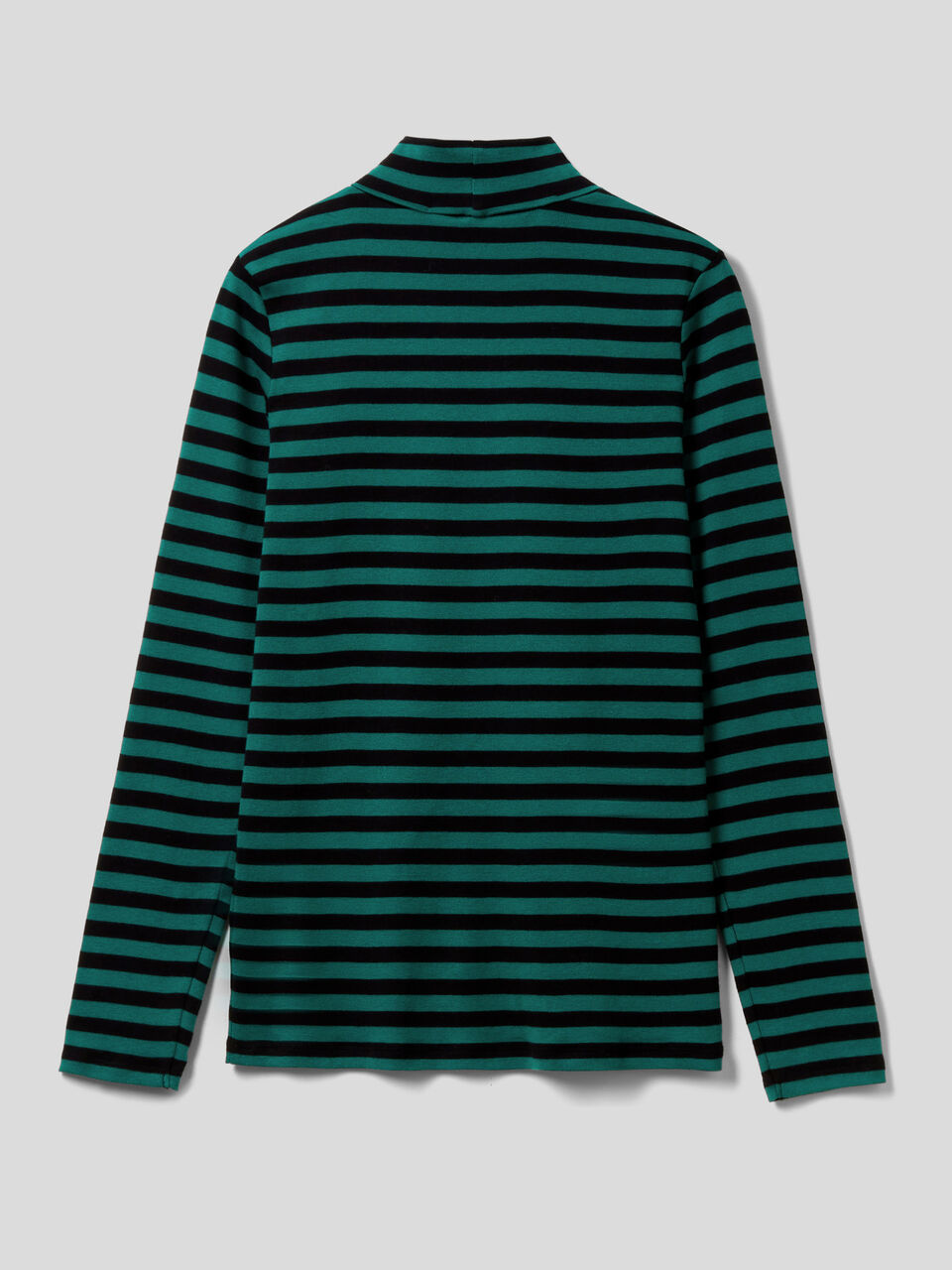 Camiseta de rayas con cuello alto image number 2