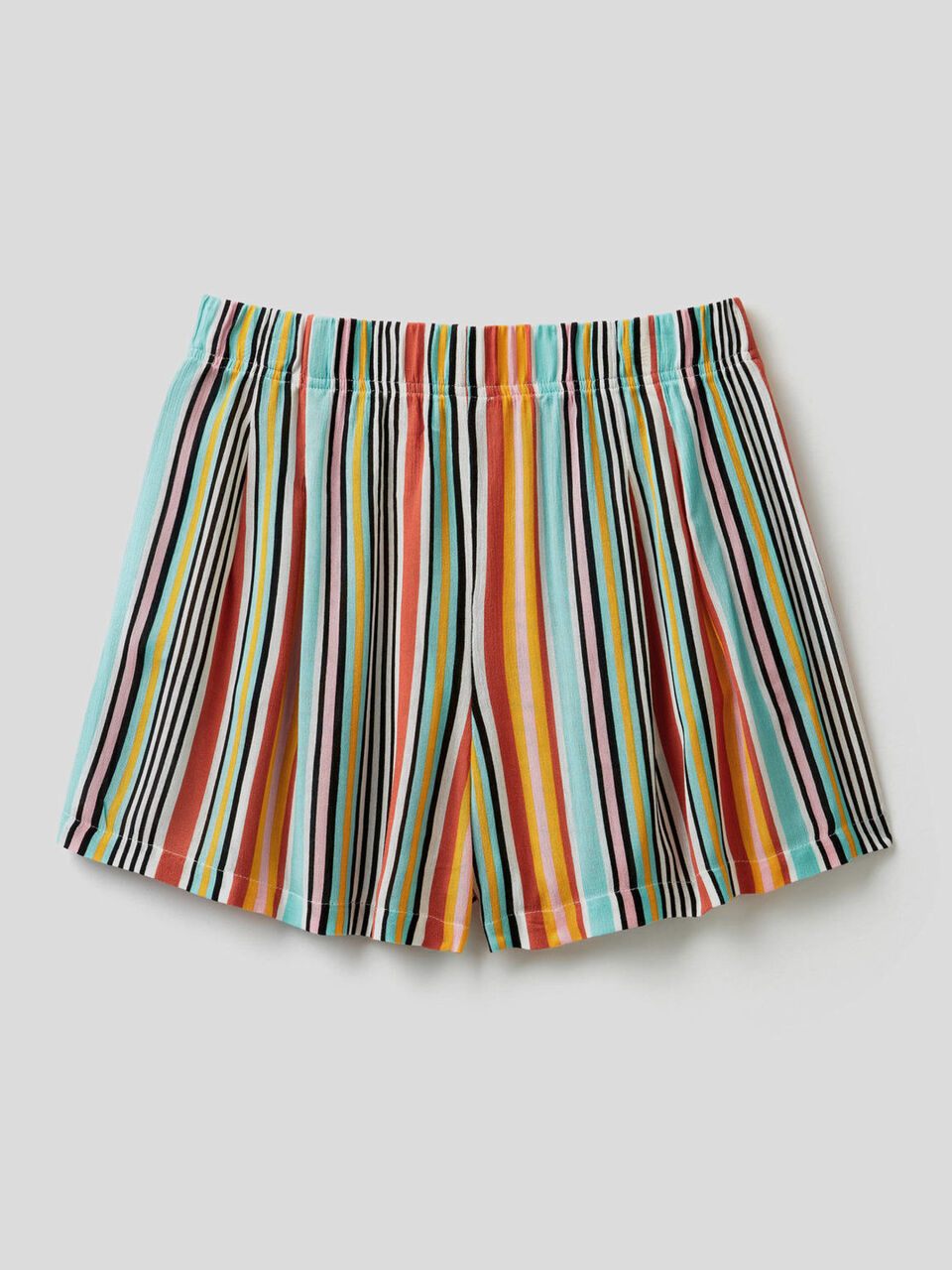 Pantalón corto de rayas multicolores image number 2