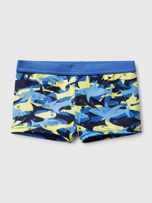Bañador tipo shorts con estampado de tiburones Niño