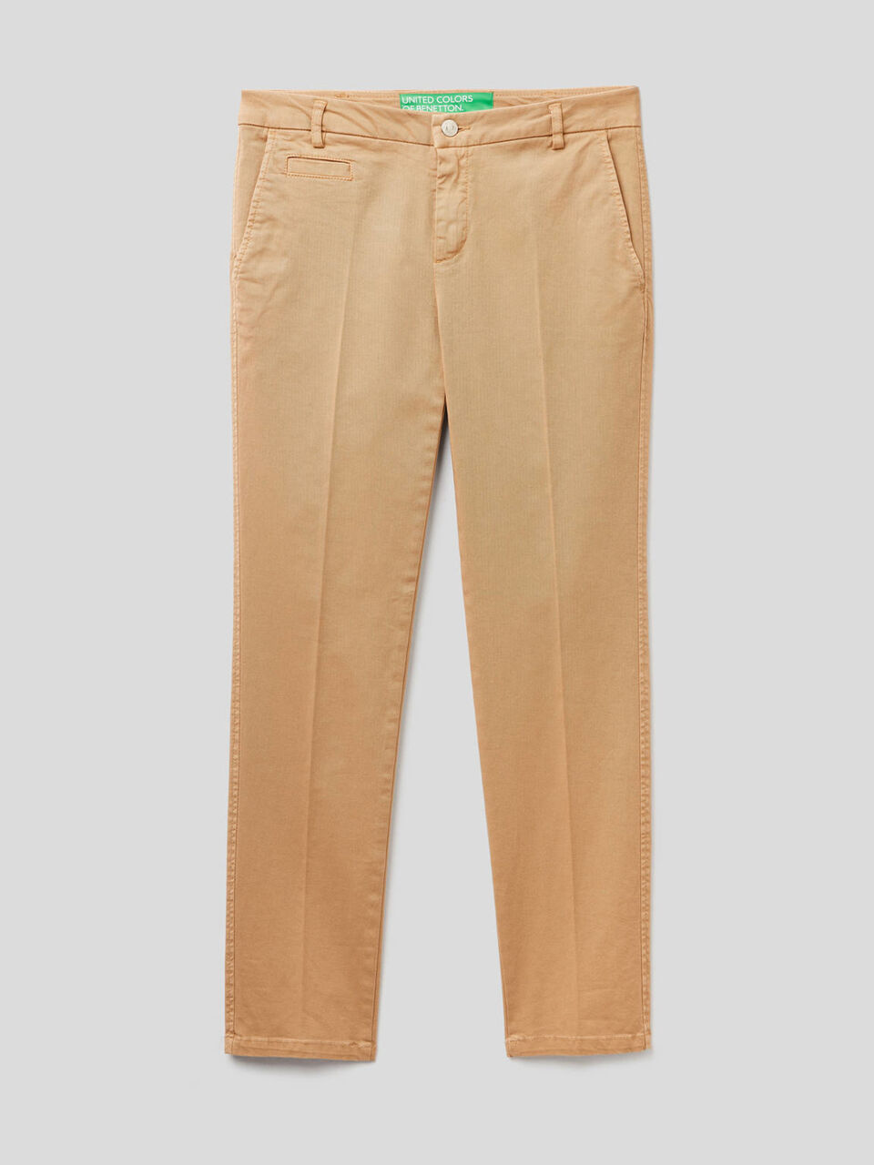 Chinos de corte ceñido image number 1