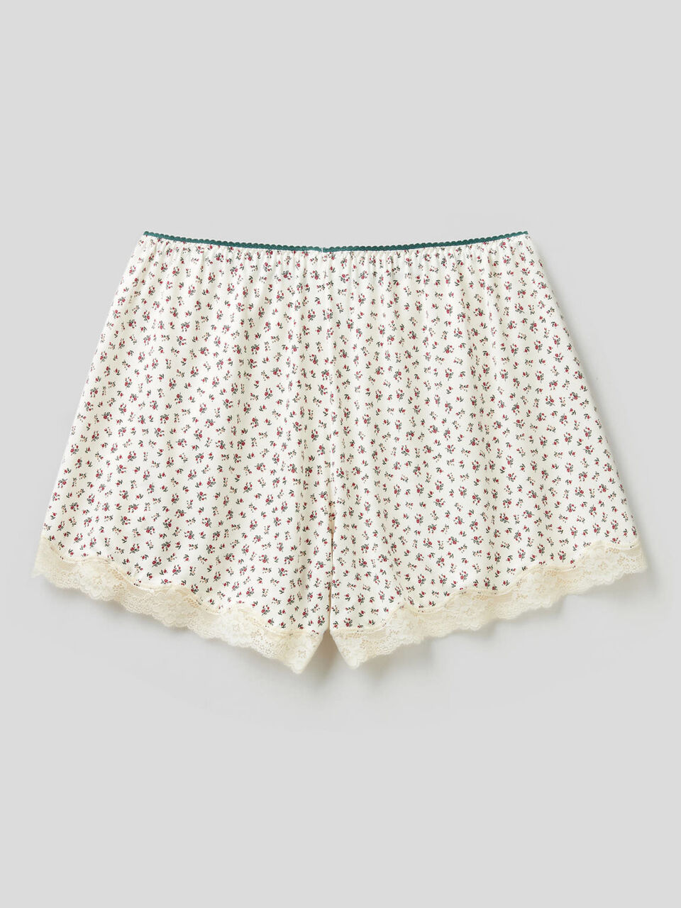 Pantalón corto estampado de viscosa sostenible image number 2