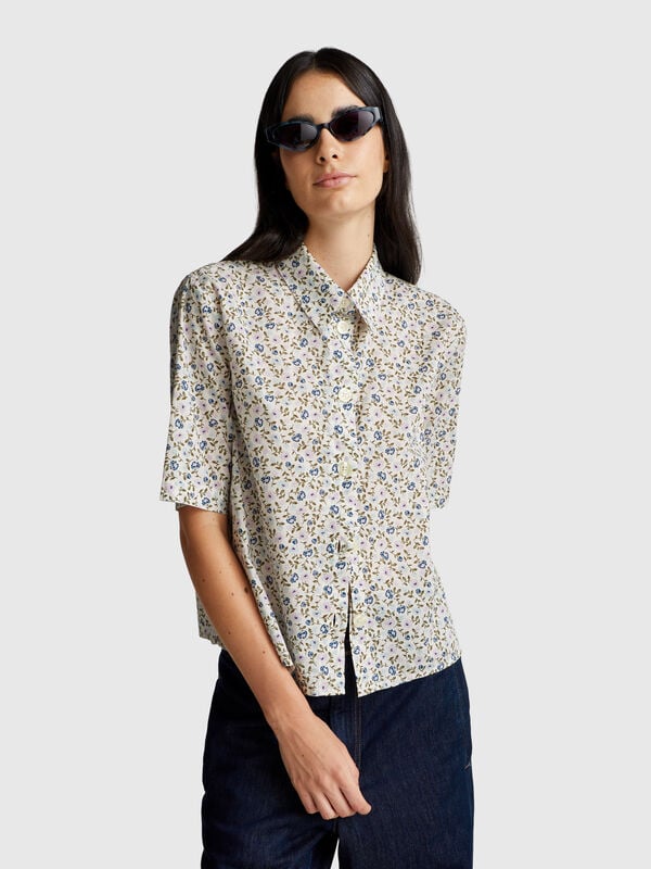 Camisa estampada de manga corta Mujer