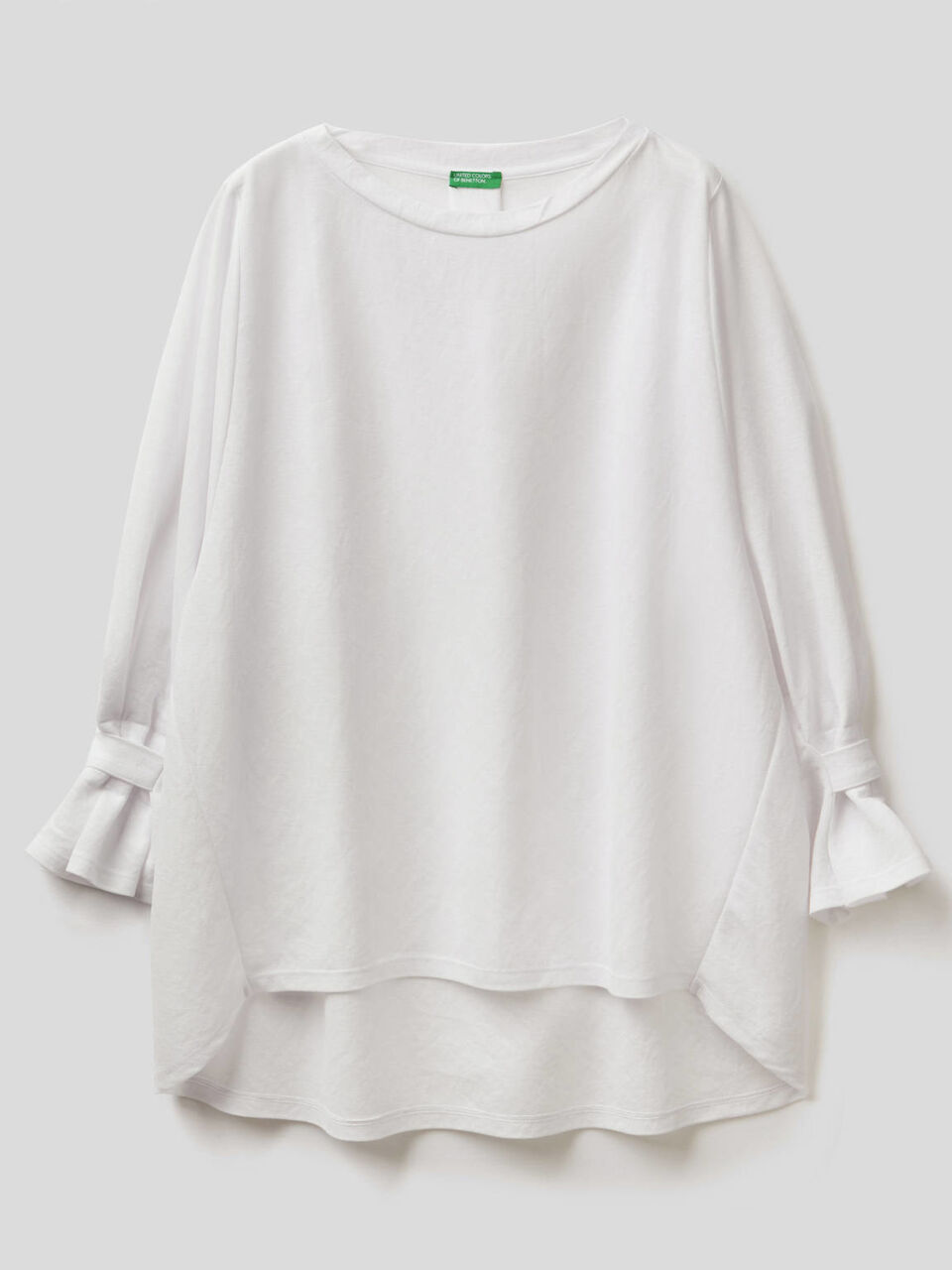 Blusa con mangas fruncidas image number 1