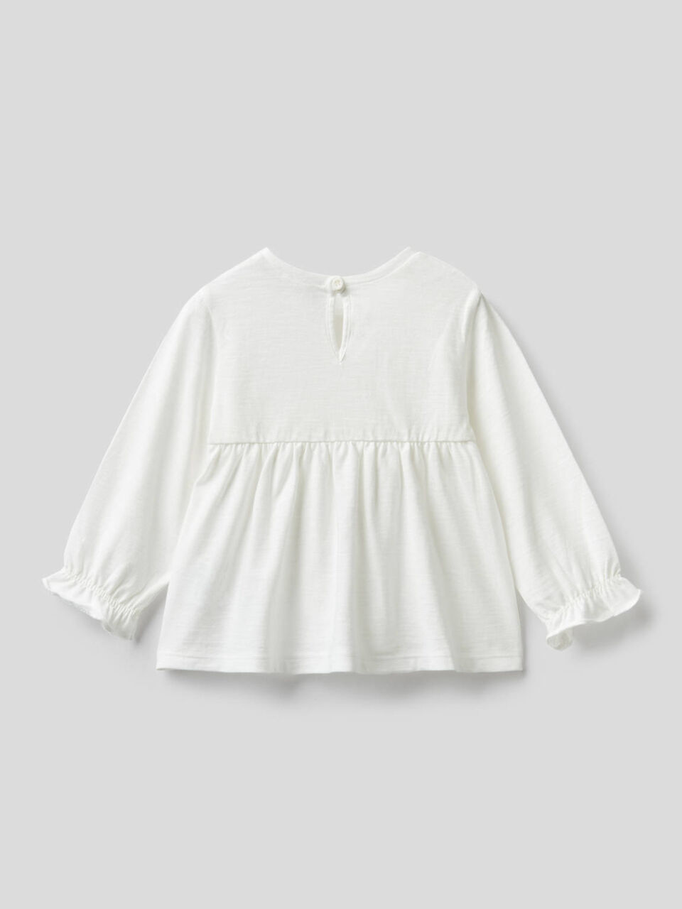 Blusa de 100 % algodón orgánico con volante image number 2
