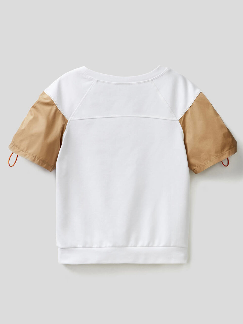 Sudadera de manga corta abullonada image number 2