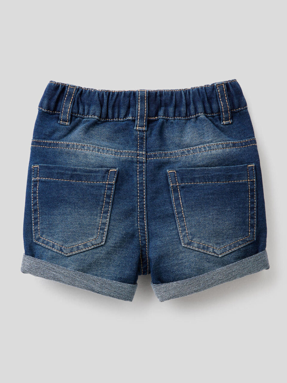 Pantalón corto de felpa de efecto denim image number 2