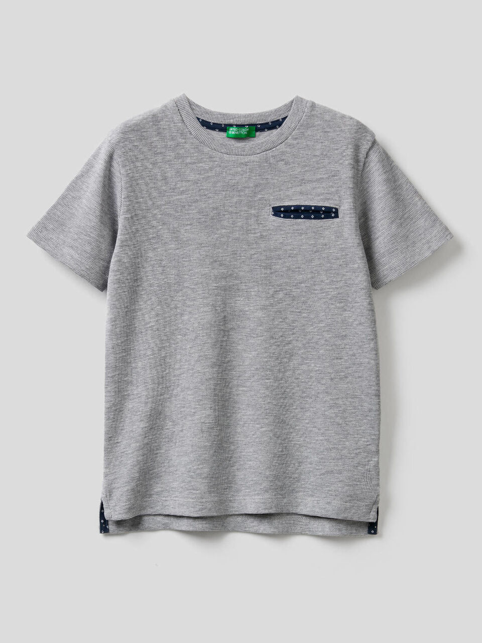 Camiseta con bolsillo image number 1