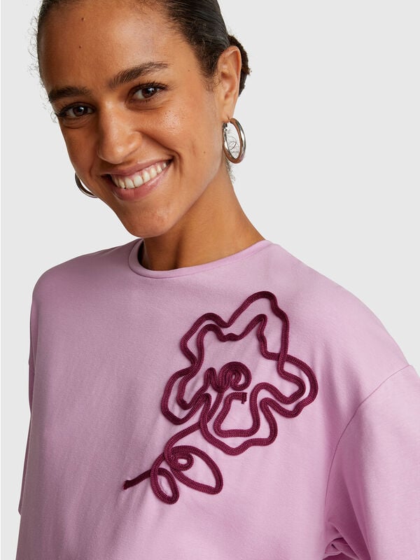 Camiseta de corte cuadrado con aplicación Mujer