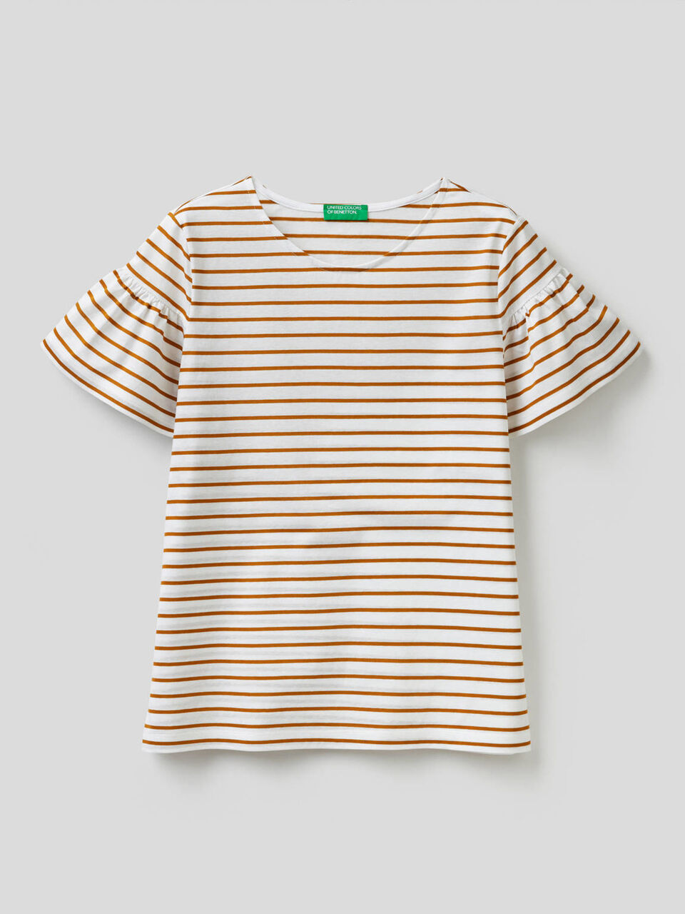 Camiseta de rayas con manga fruncida image number 1