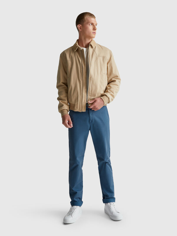 Pantalones chinos de algodón de corte entallado Hombre