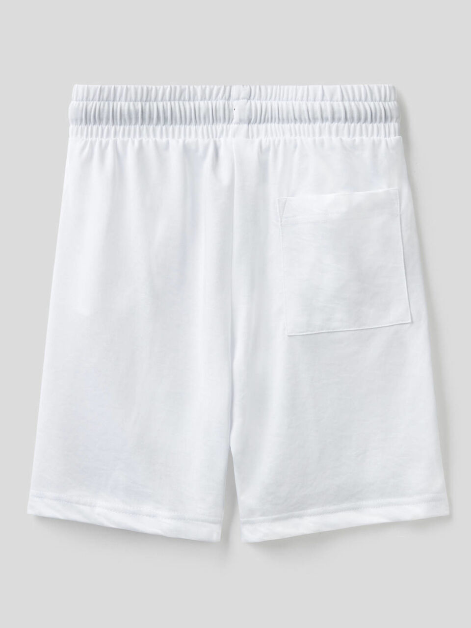 Bermudas deportivas image number 2