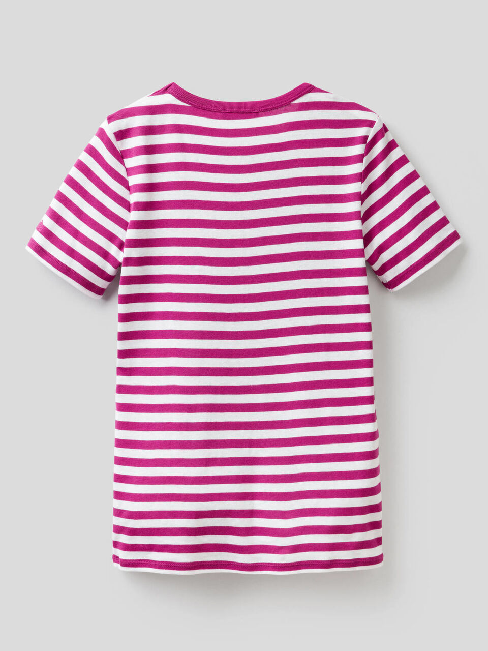 Camiseta de cuello redondo a rayas image number 2