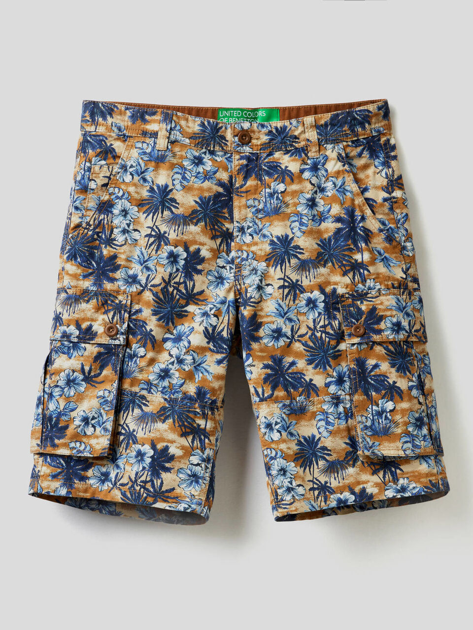 Bermudas cargo estampadas image number 1