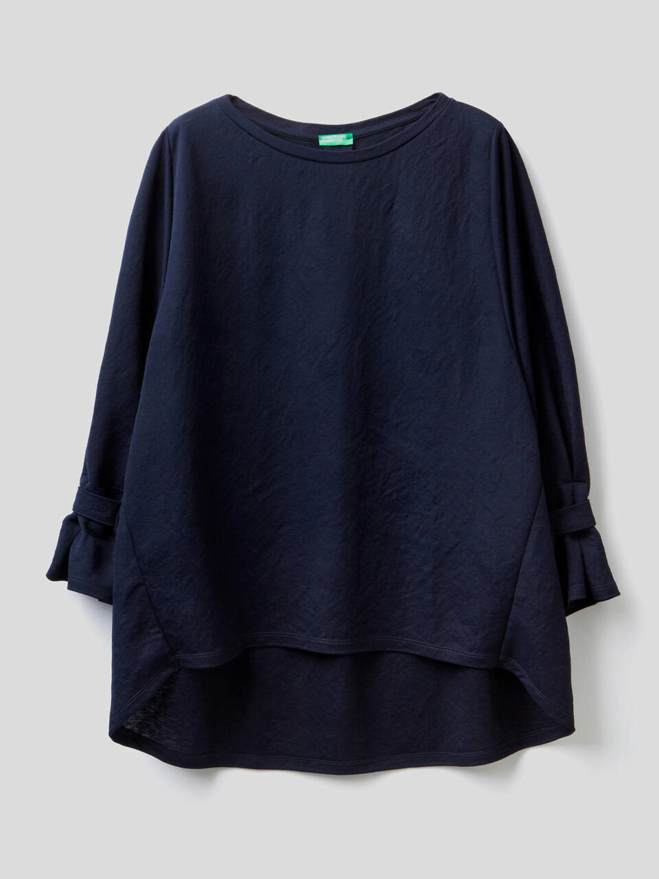 Blusa con mangas fruncidas image number 1