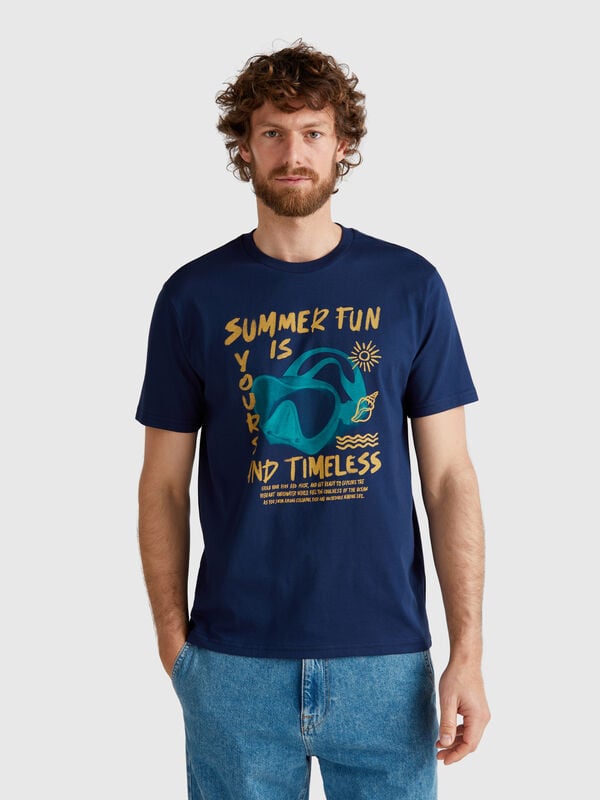 Camiseta azul medianoche con gráficos Hombre