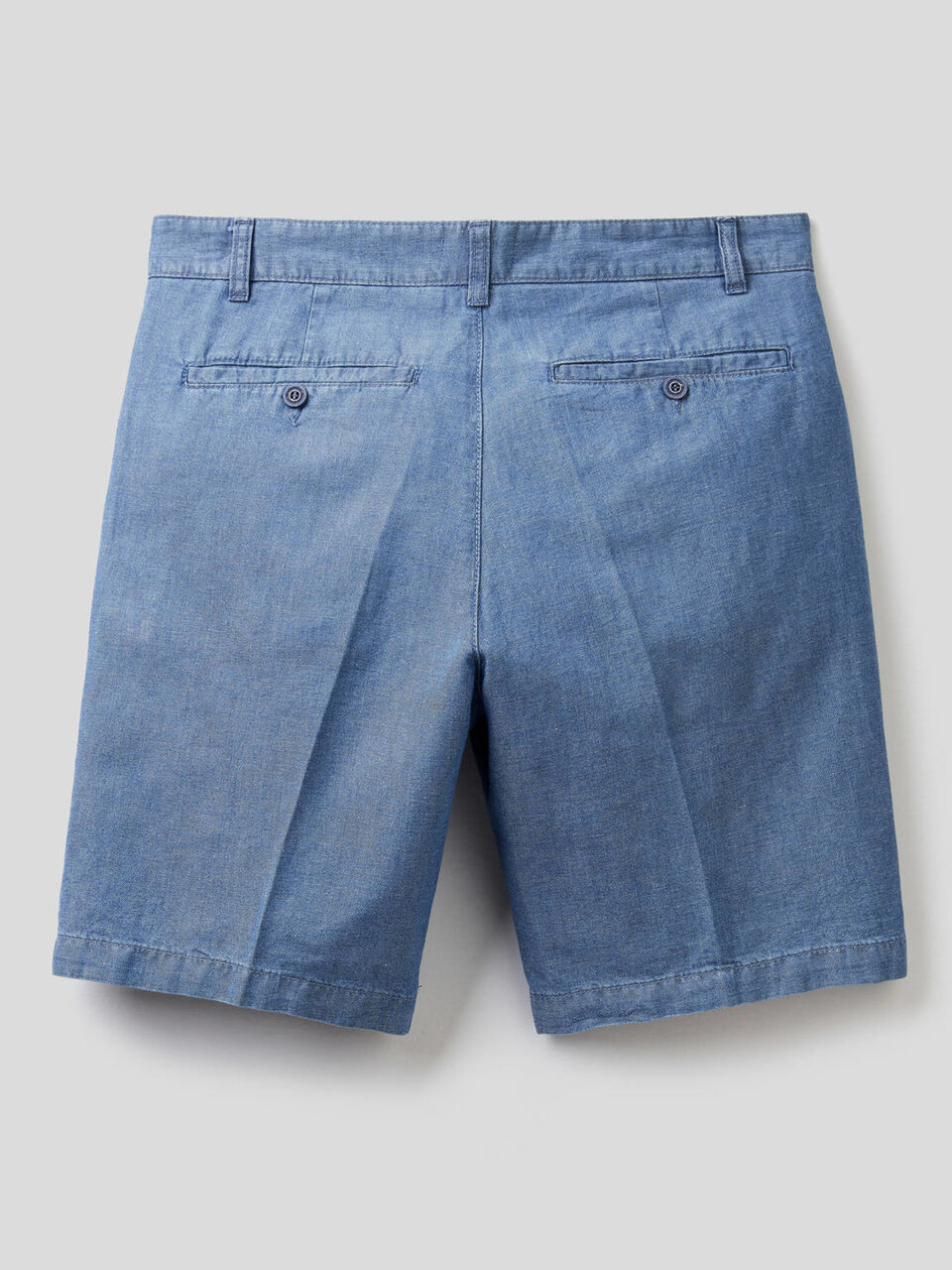 Bermudas en denim de algodón y lino mixto image number 2
