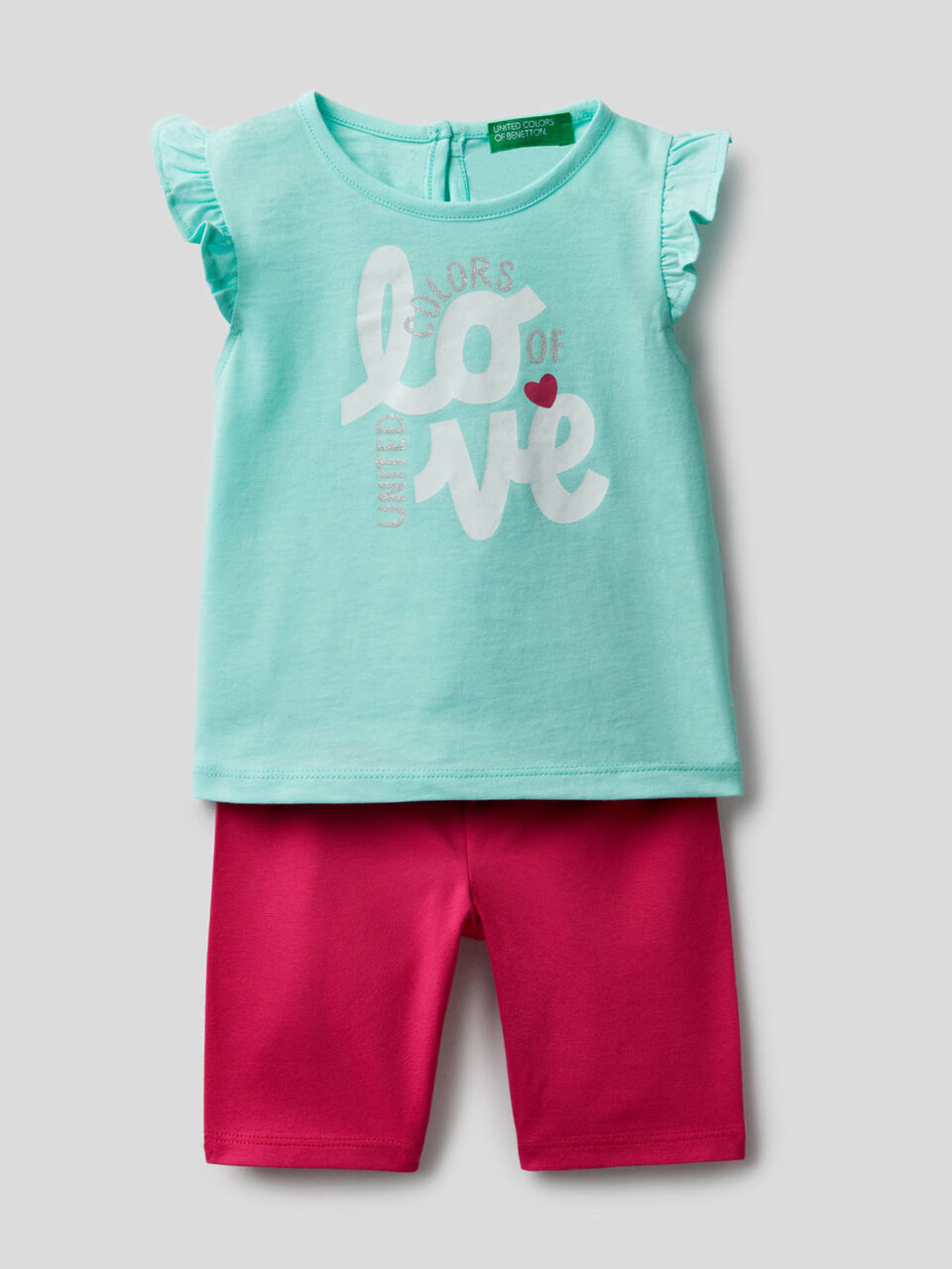 Conjunto de camiseta y bermudas image number 1
